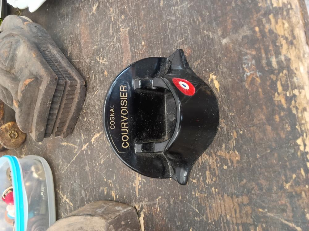 CENDRIER COURVOISIER BICORNE