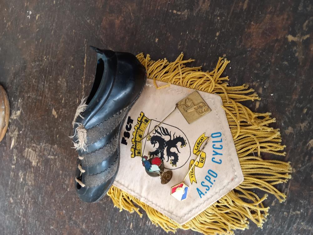 LOT D’OBJETS SPORT