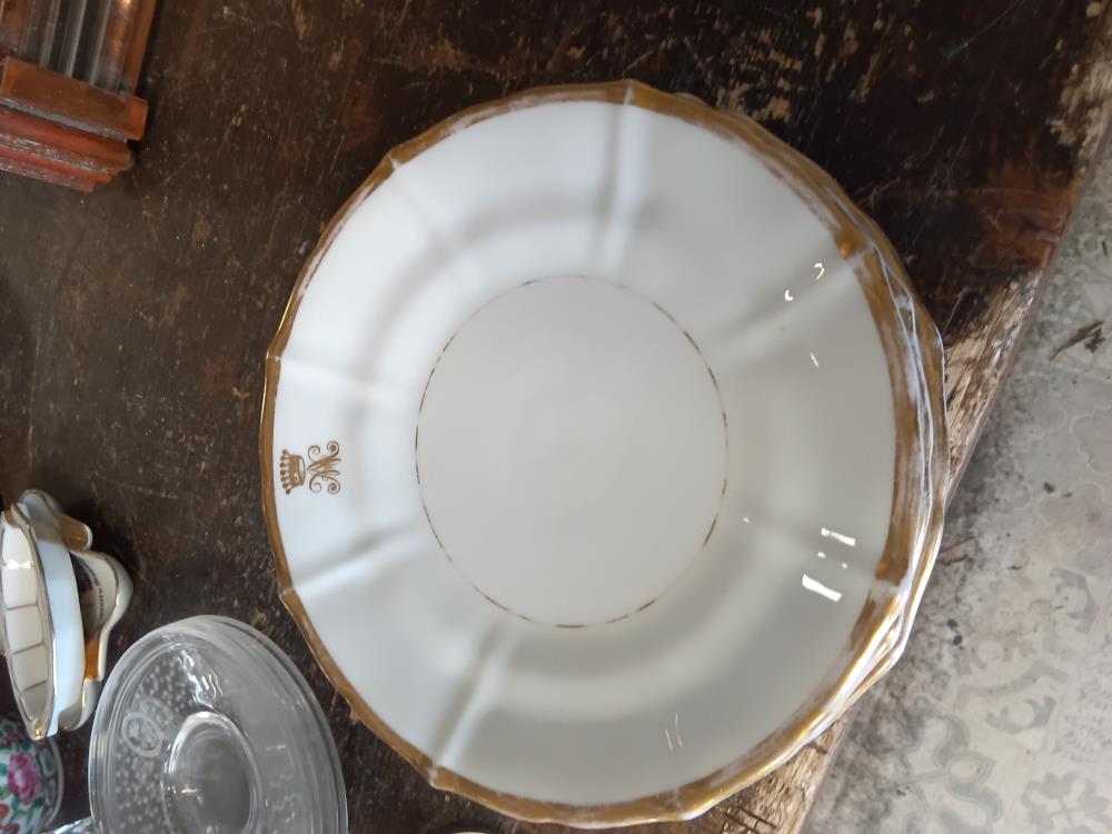 3 ASSIETTES MONOGRAMEES