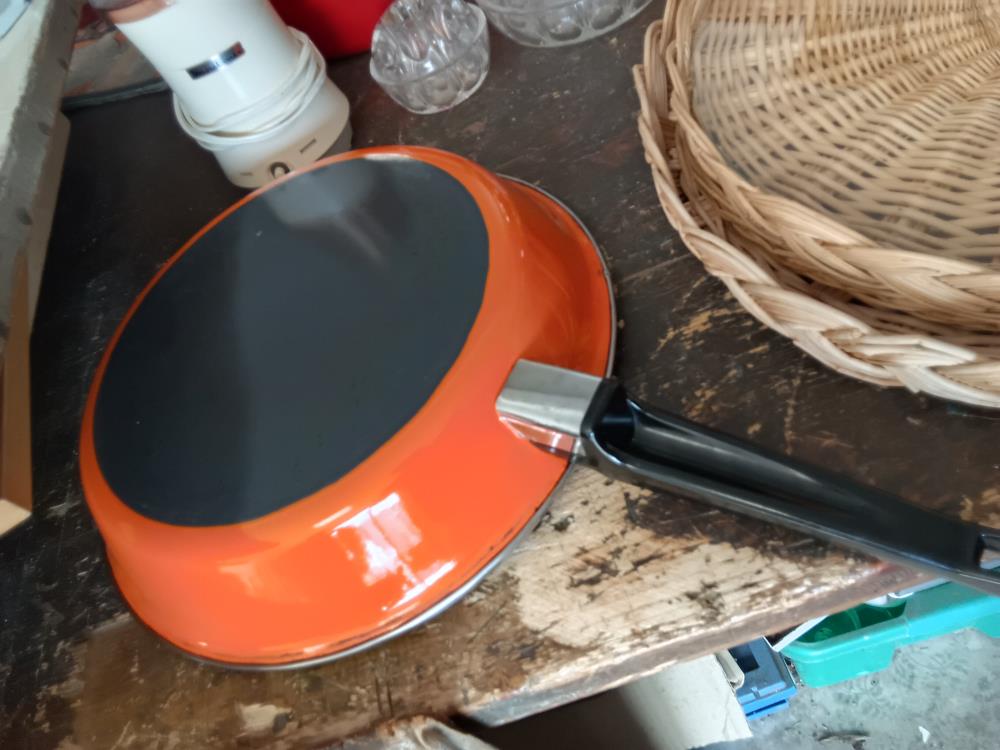 POELE ORANGE