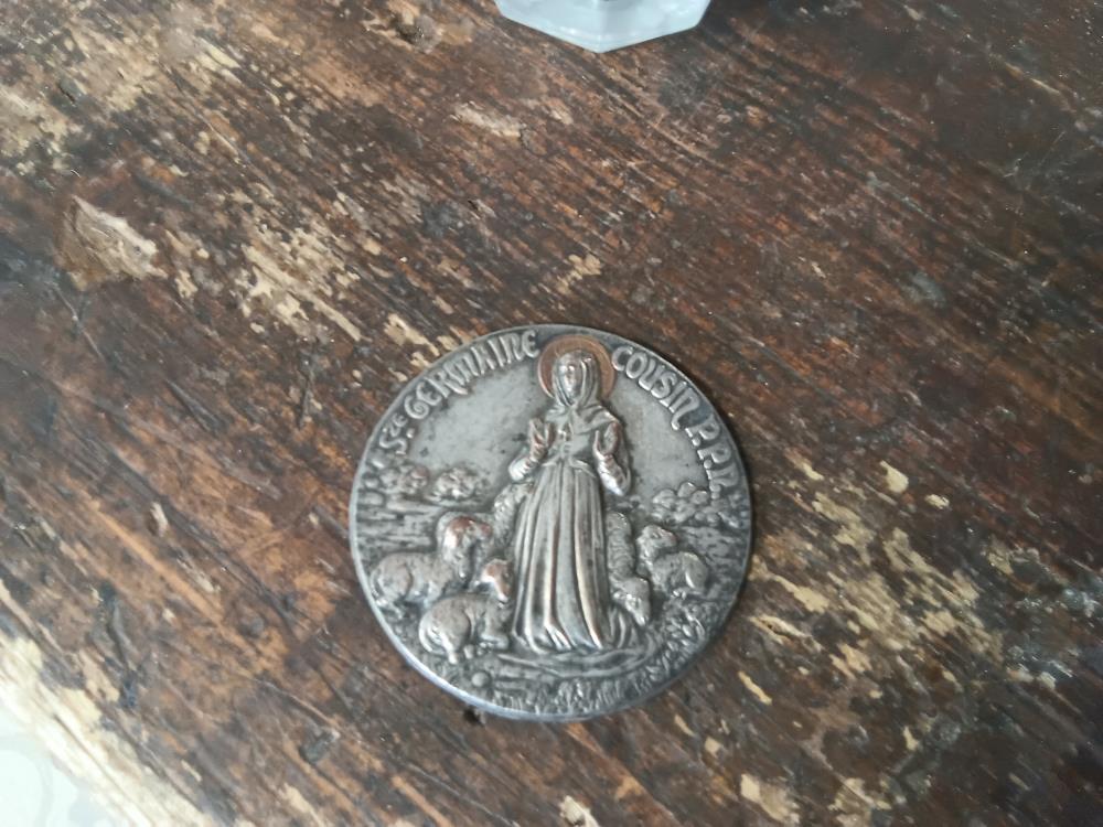 MEDAILLE STE GERMAINE