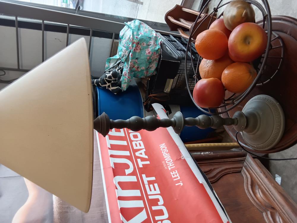 LAMPE PIED METAL