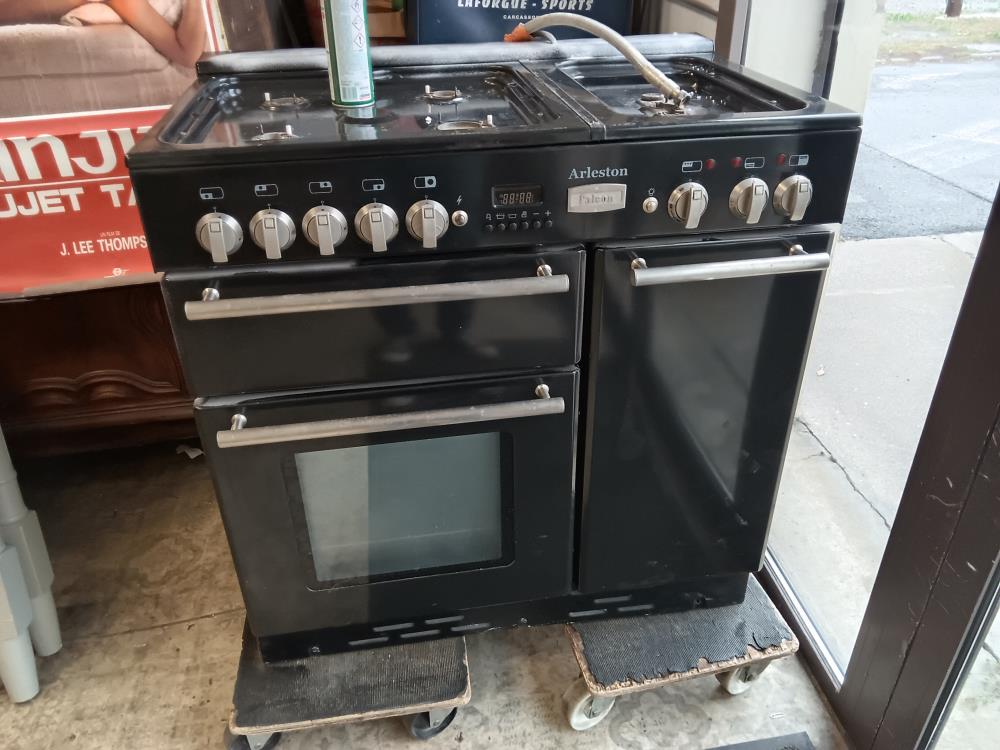 CUISINIERE ET HOTTE FALCON ARLESTON