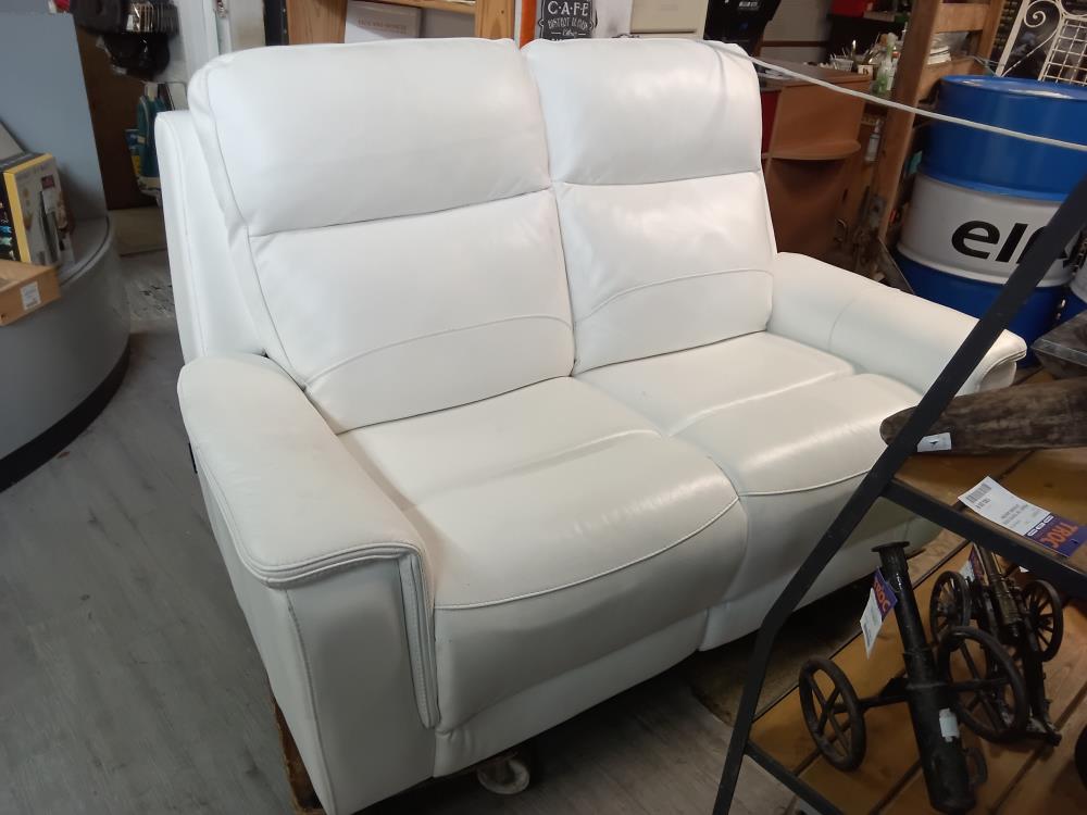 CANAPE CHATEAU D’AX RELAX USB CUIRBLANC