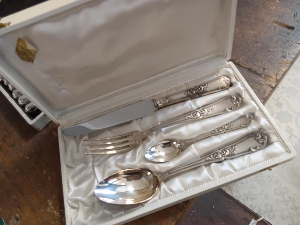 4 COUVERTS MA  COFFRET