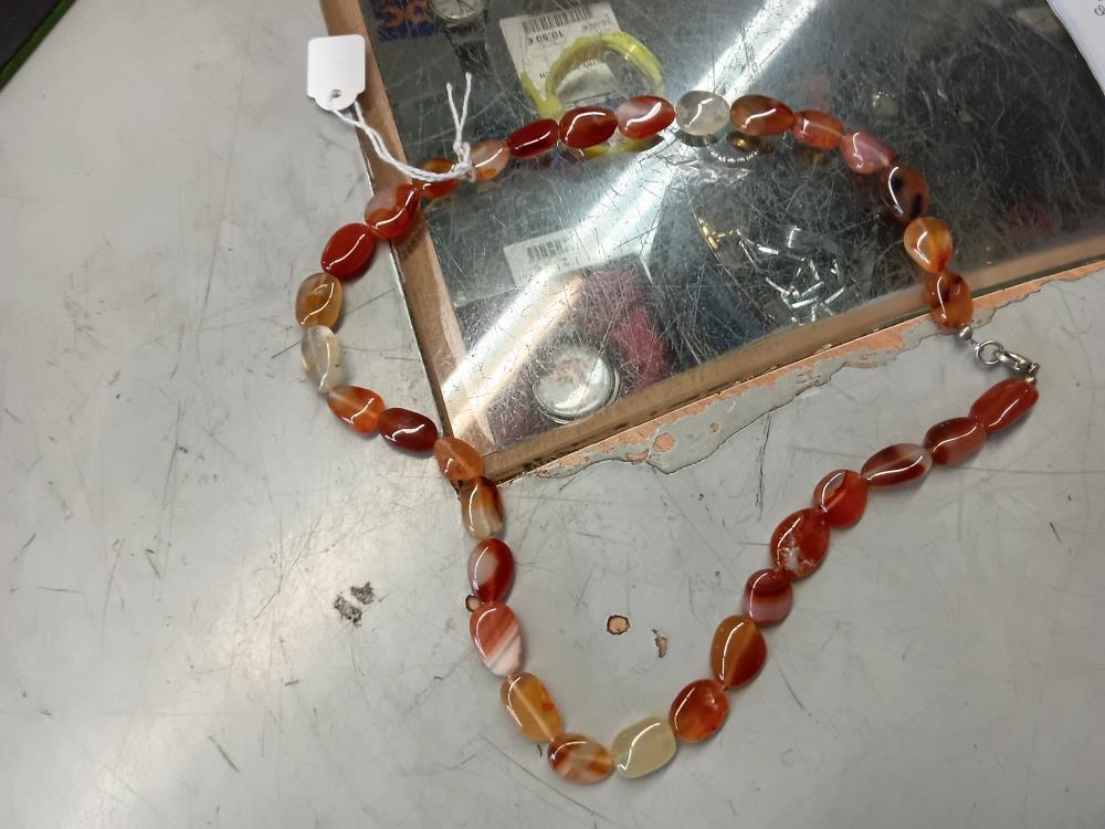 COLLIER PIERRES AGATHE 