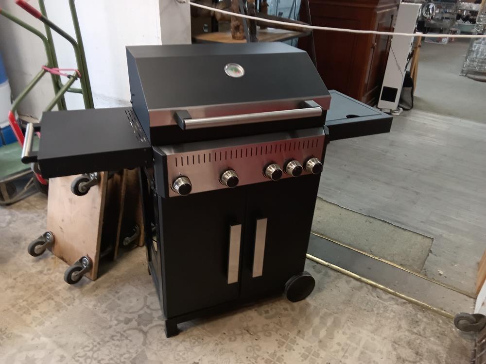BBQ  GAZ 2 BOUTEILLES