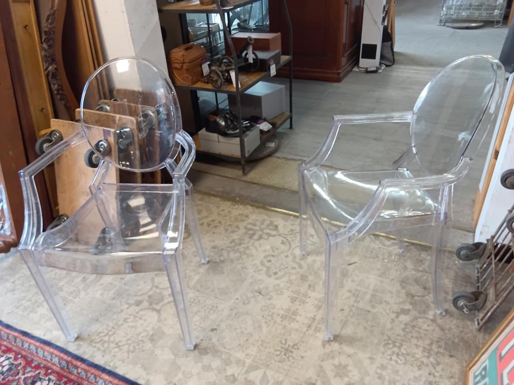CHAISE GHOST STARCK REPLIQUE