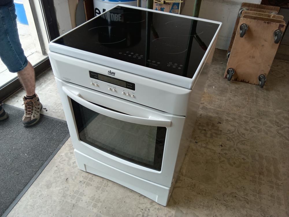CUISINIERE FAURE INDUCTION