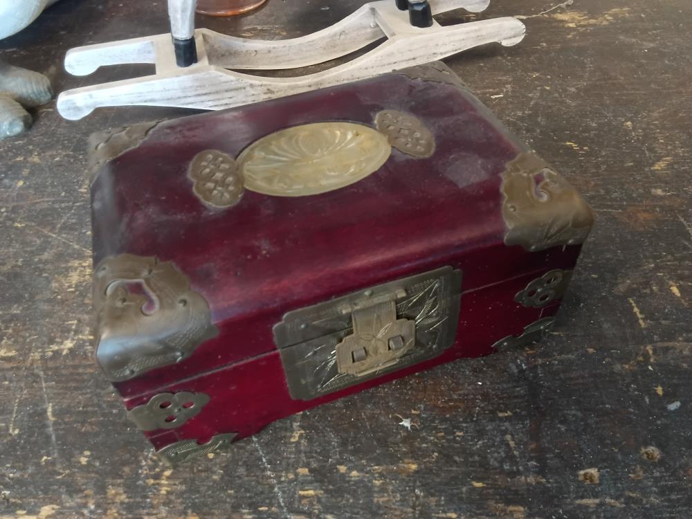 COFFRET A BIJOUX ASIATIQUE