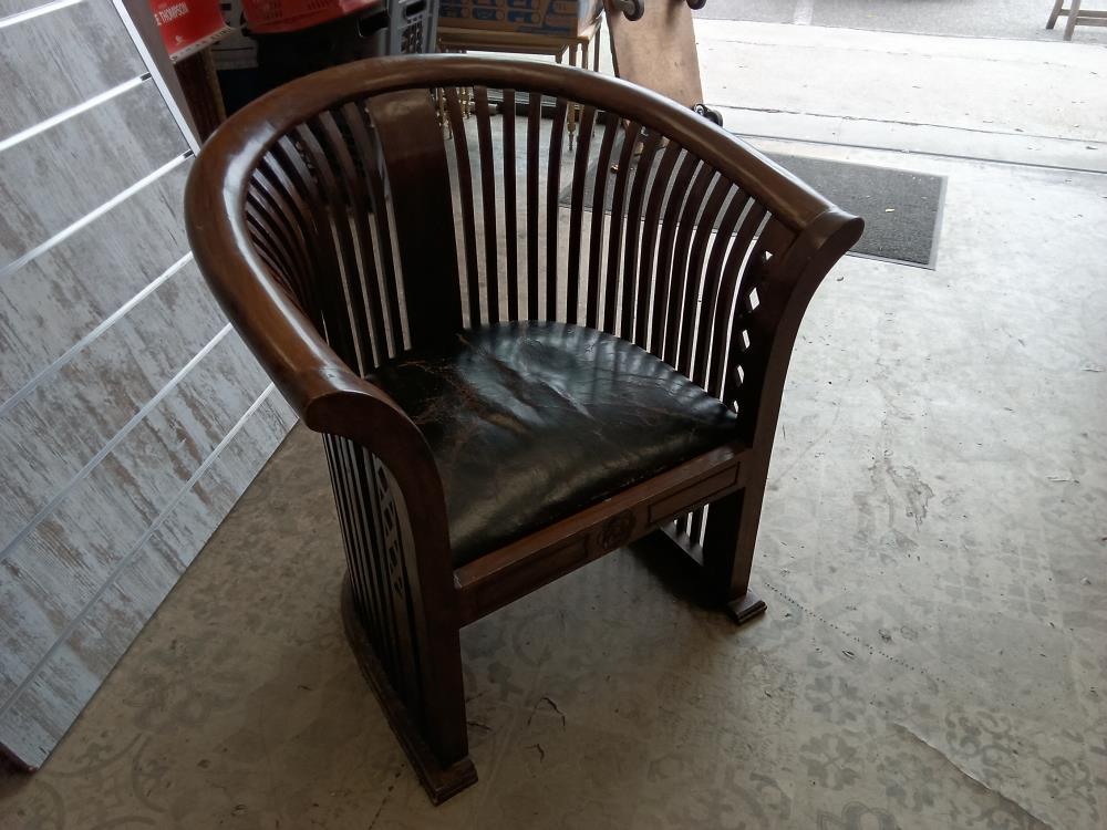 FAUTEUIL COLONIAL BOIS EXO ET CUIR
