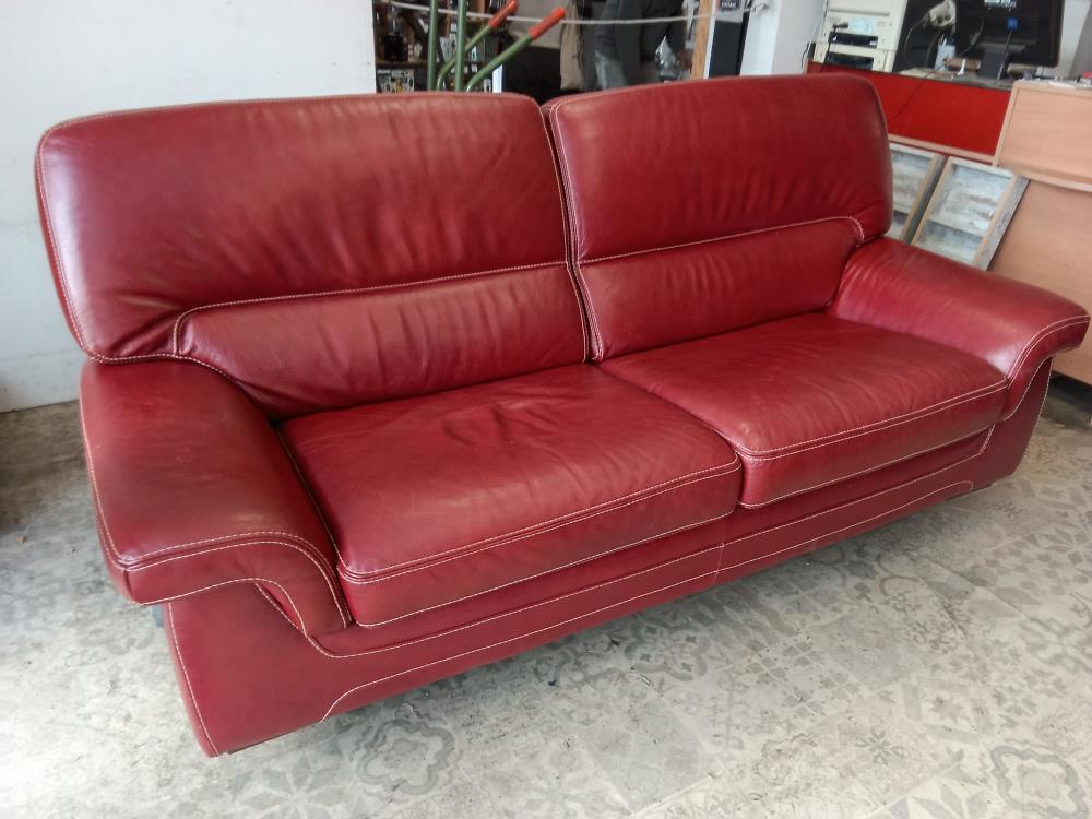 CANAPE CUIR ROUGE 