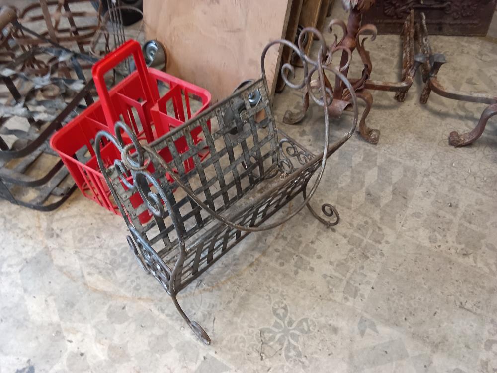 PORTE JOURNEAUX