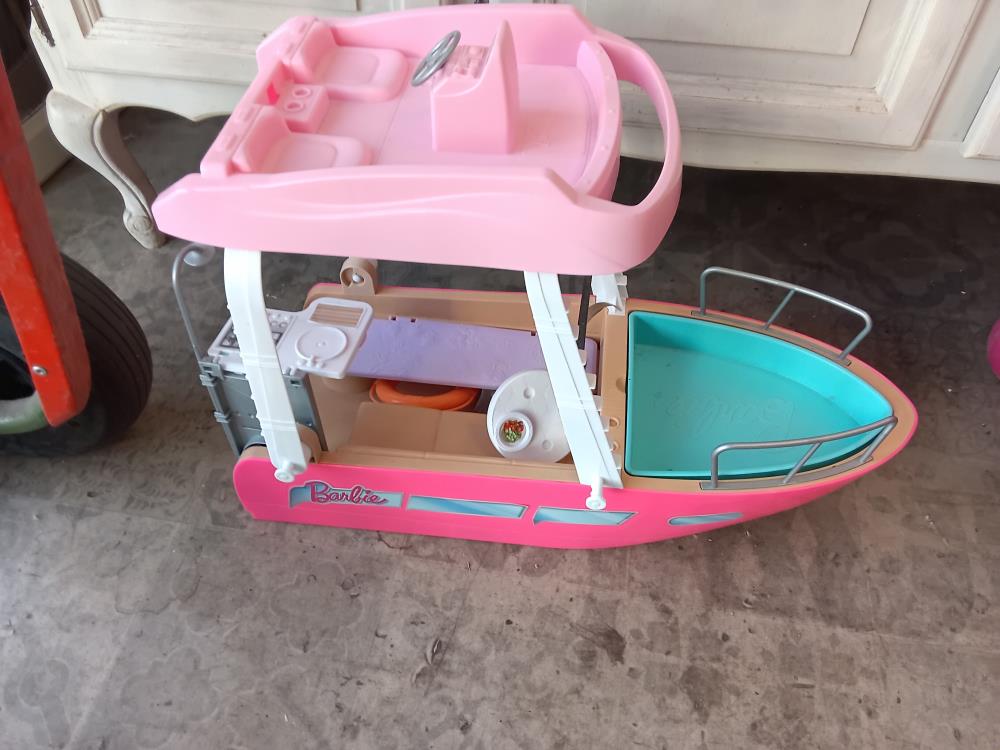 GROS VEHICULE BARBIE 