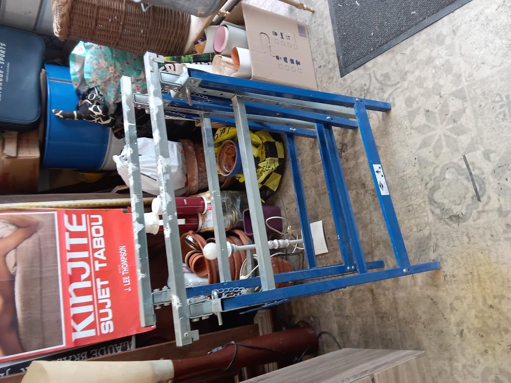 PAIRE DE TRÉTEAUX RÉGLABLES 