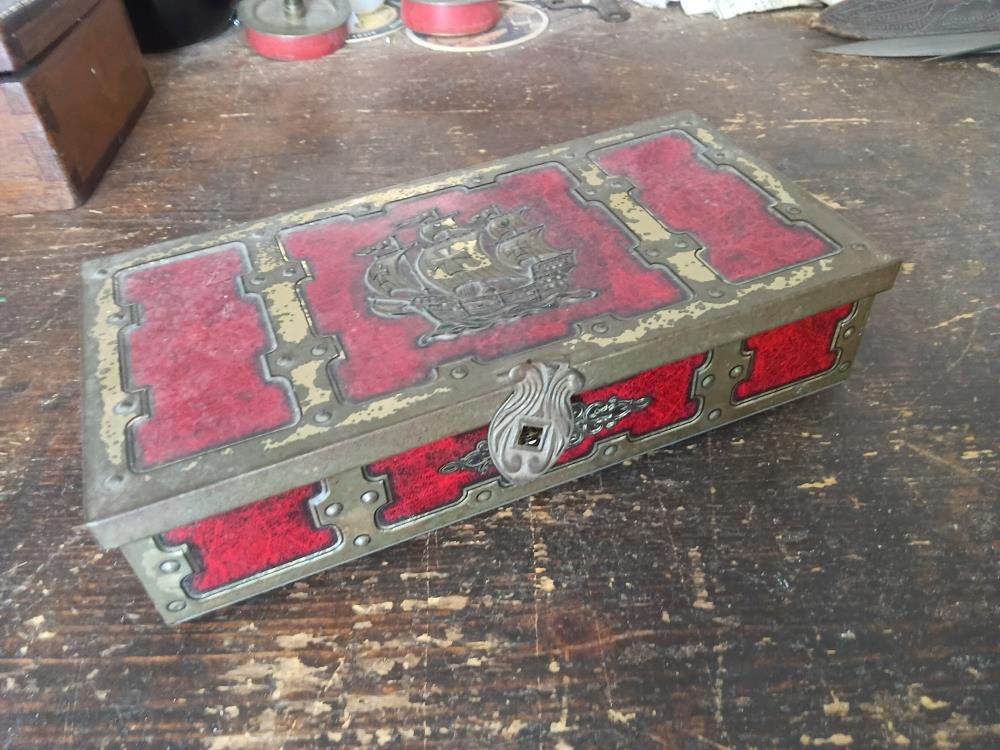 BOITE GATEAUX METAL