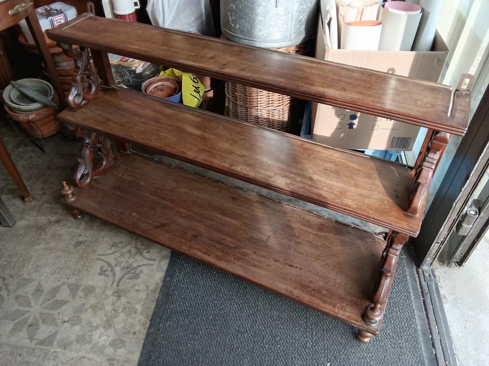 ETAGERE BASSE ANCIENNE 3N