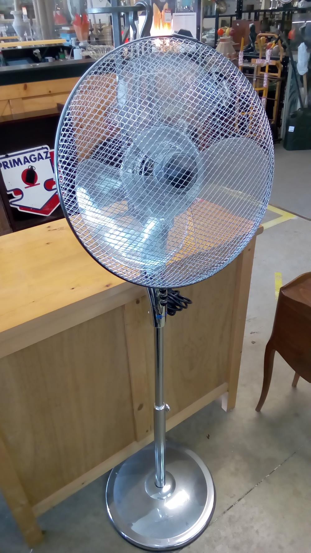 VENTILATEUR CHROMÉ