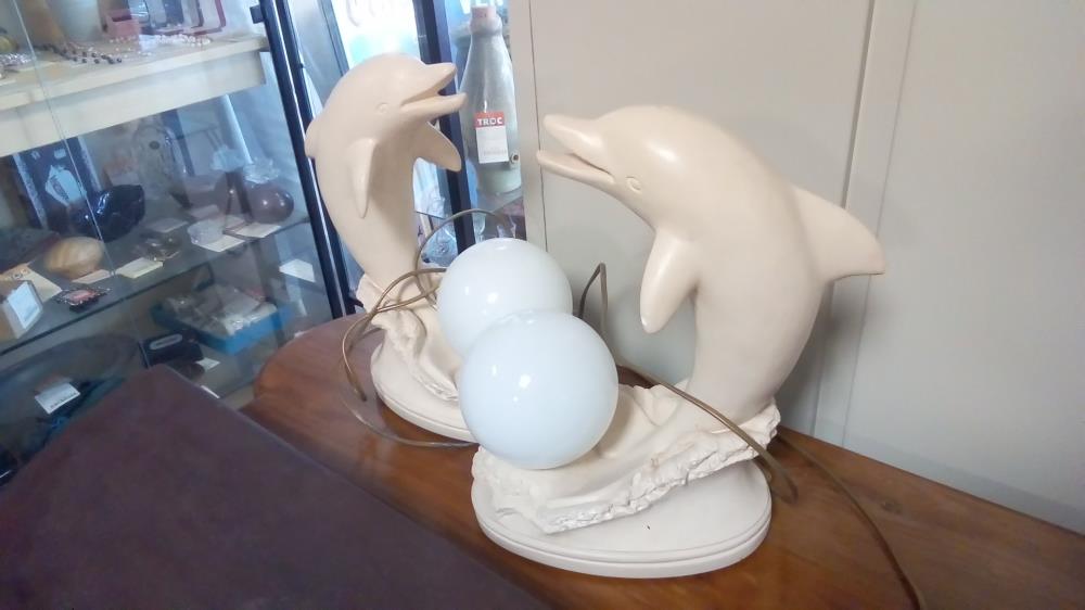 LAMPES DAUPHINS LA PAIRE