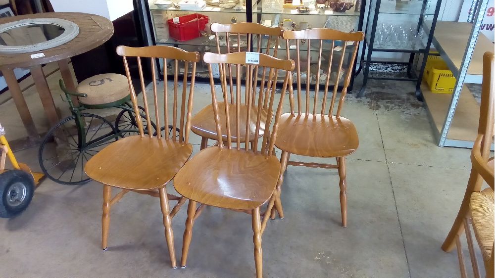 LOT DE 4 CHAISES BAUMANN