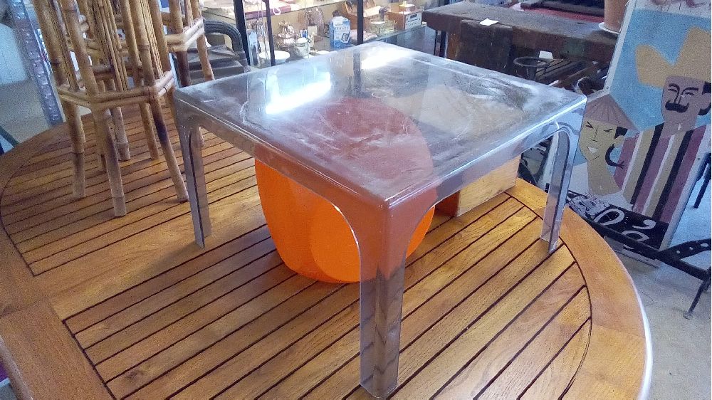 BOUT DE CANAPÉ PLEXIGLAS 