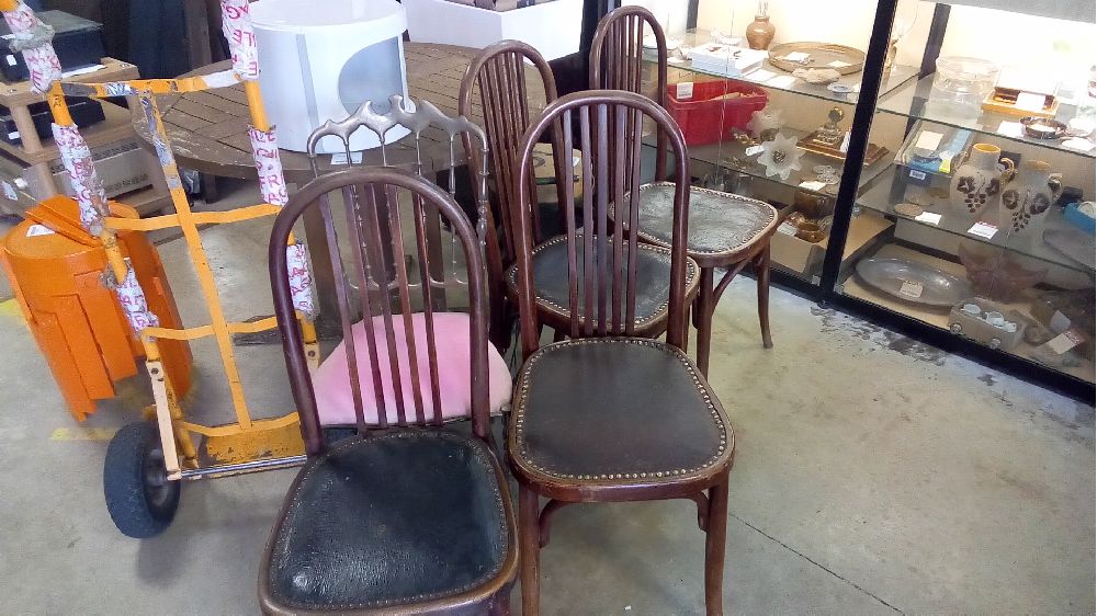 LOT DE 4 CHAISES BOIS COURBÉ FISCHEL HÔTEL LE GALLIC
