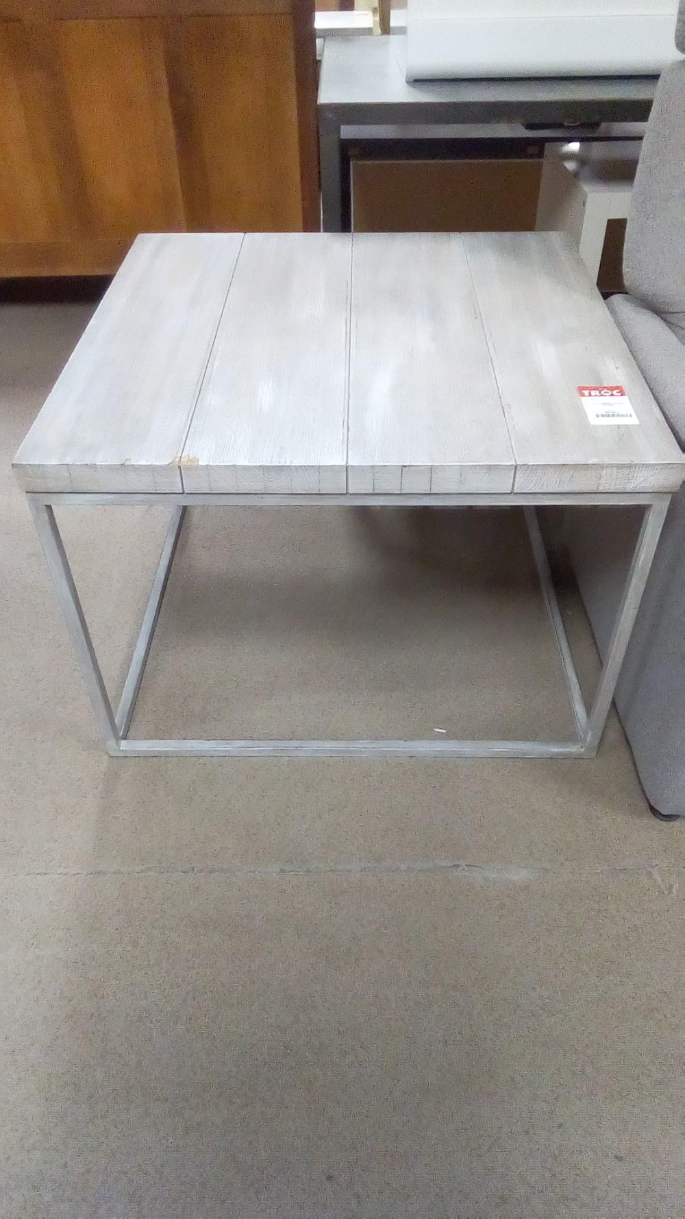 TABLE BASSE CARRÉE PATINÉE 