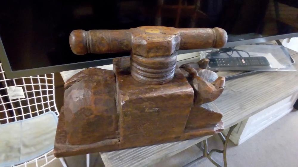 OBJET BOIS CURIOSITÉ