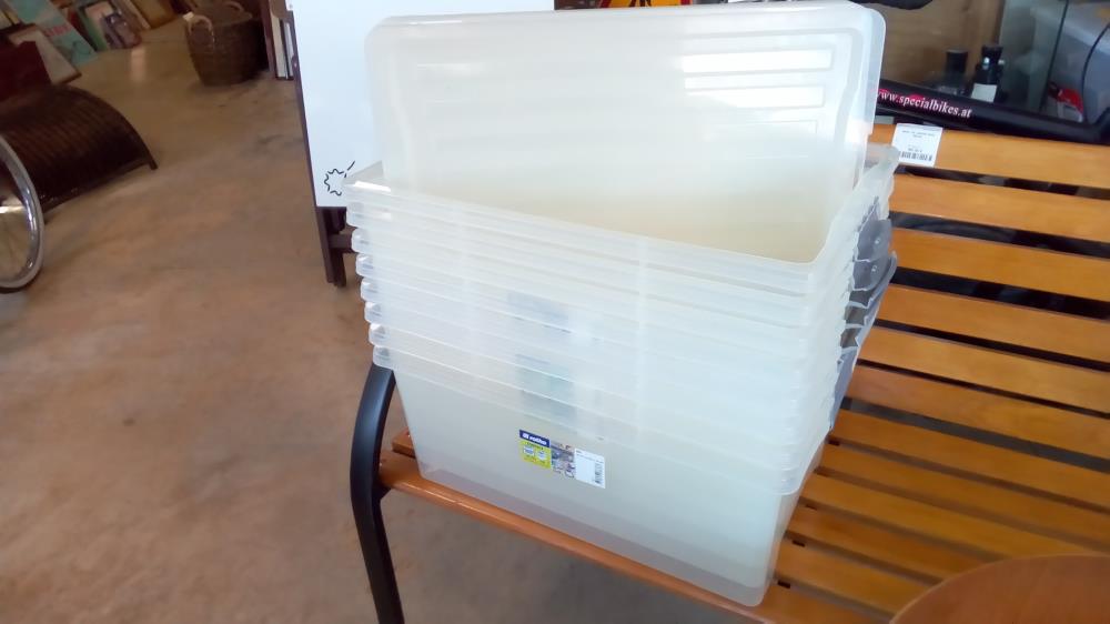 BAC PLASTIQUE AVEC COUVERCLE