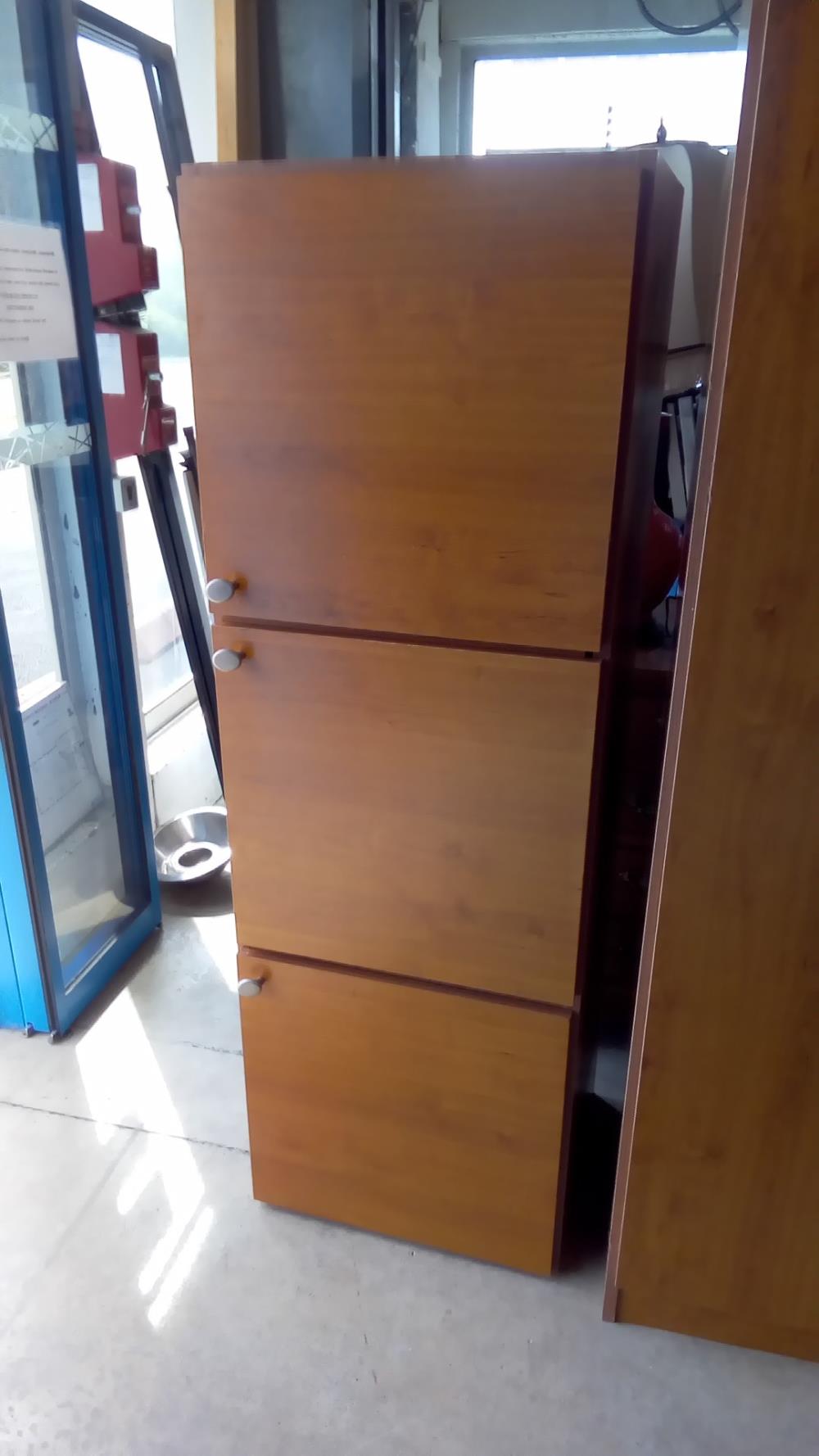 PLACARD 3 PORTES