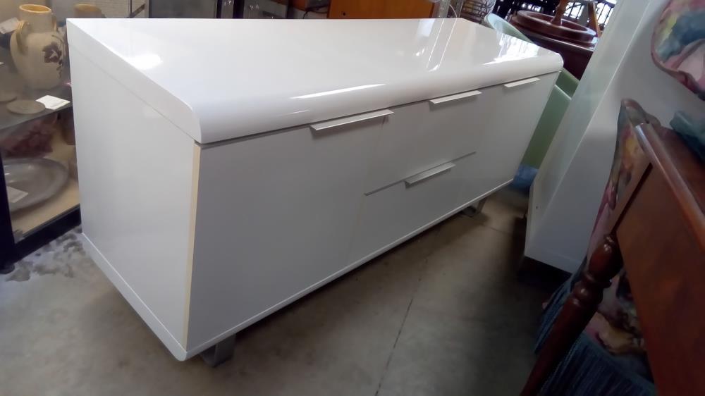 MEUBLE TV LAQUÉ BLANC 4 TIROIRS