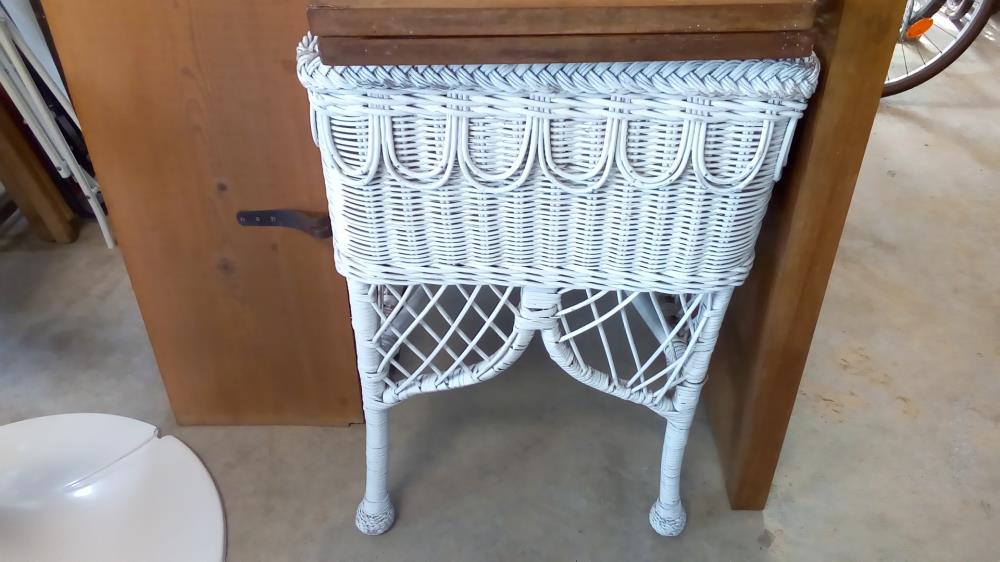 CONSOLE ROTIN BLANC