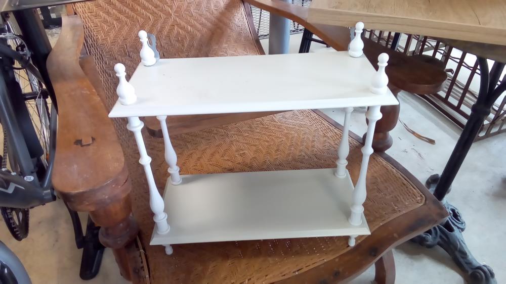 ÉTAGÈRE MURALE BLANCHE