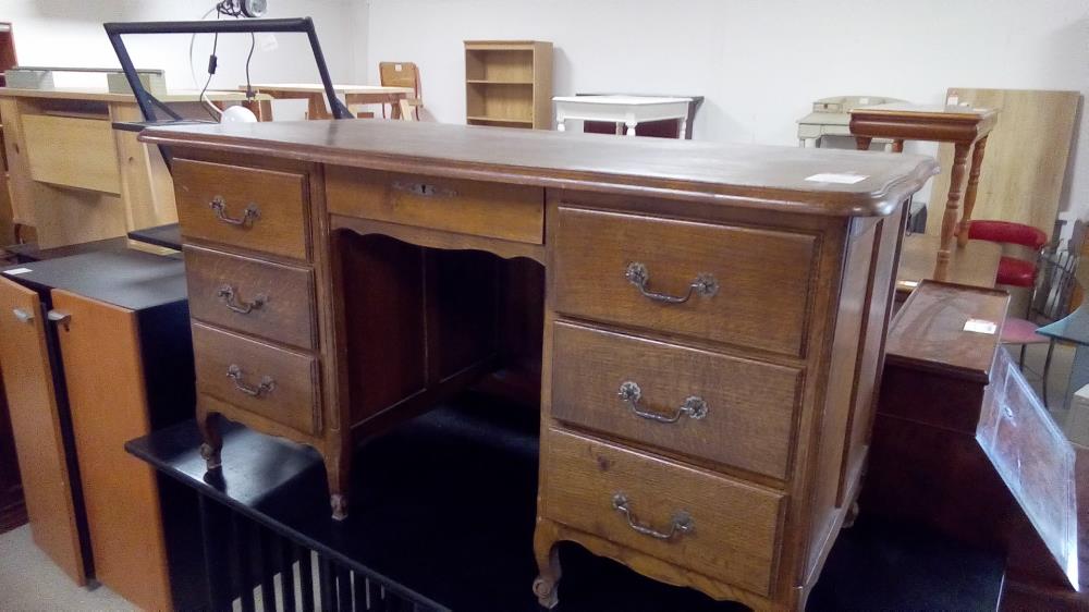 BUREAU CHENE STYLE LOUIS XV