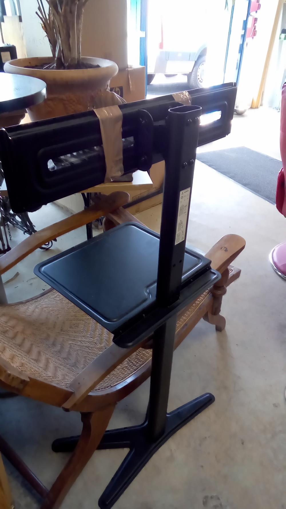 SUPPORT TV MÉTAL