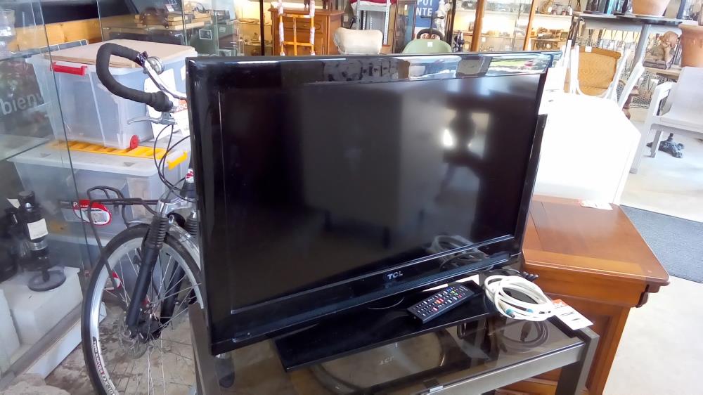 ÉCRAN TCL 80CM