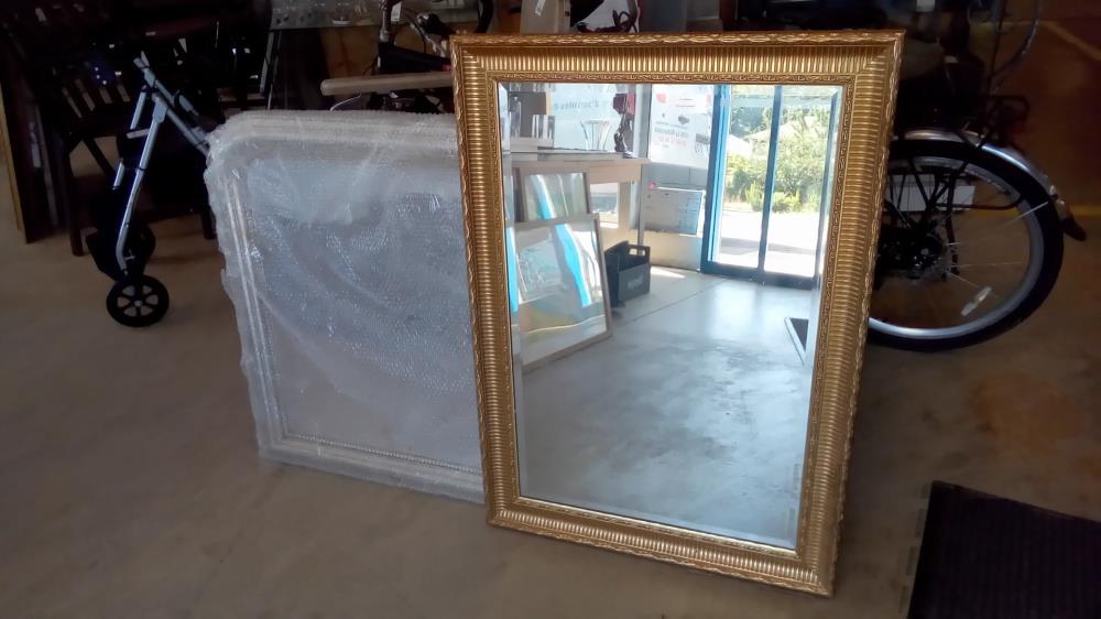 MIROIR DORÉ OU ARGENTÉ