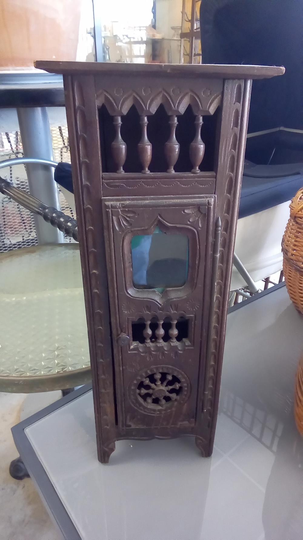ARMOIRE DE POUPÉE 