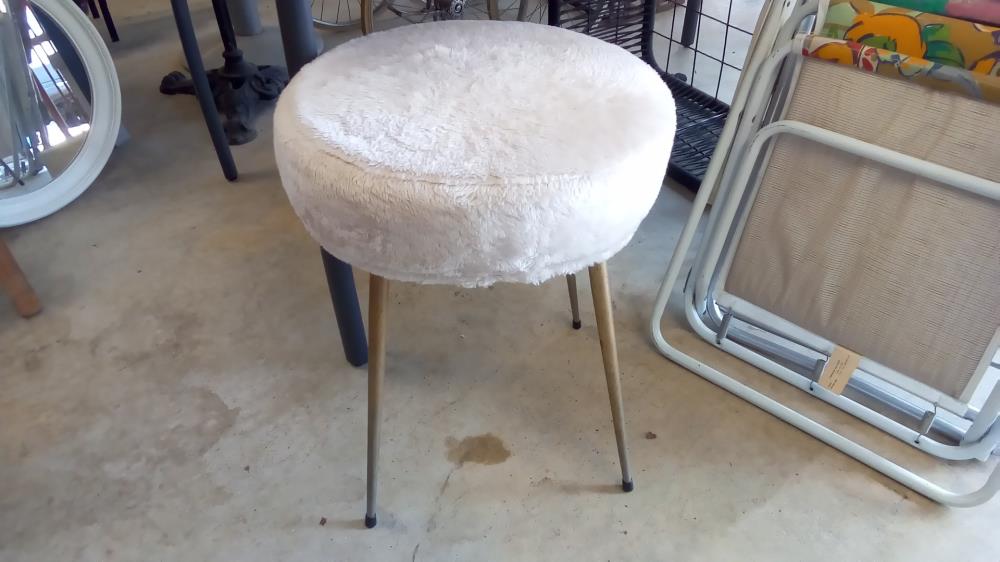 TABOURET MOUMOUTE