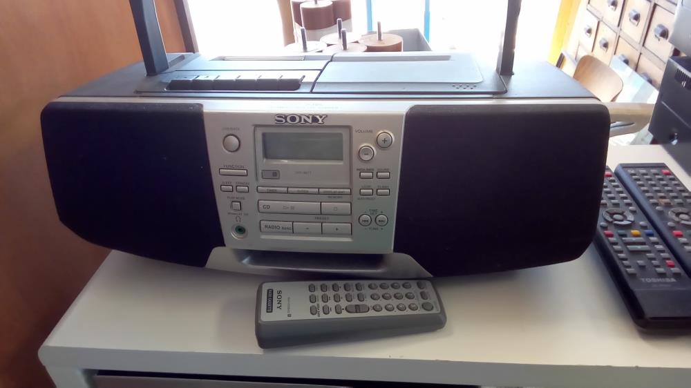 RADIO CD K7 SONY AVEC TÉLÉCOMMANDE