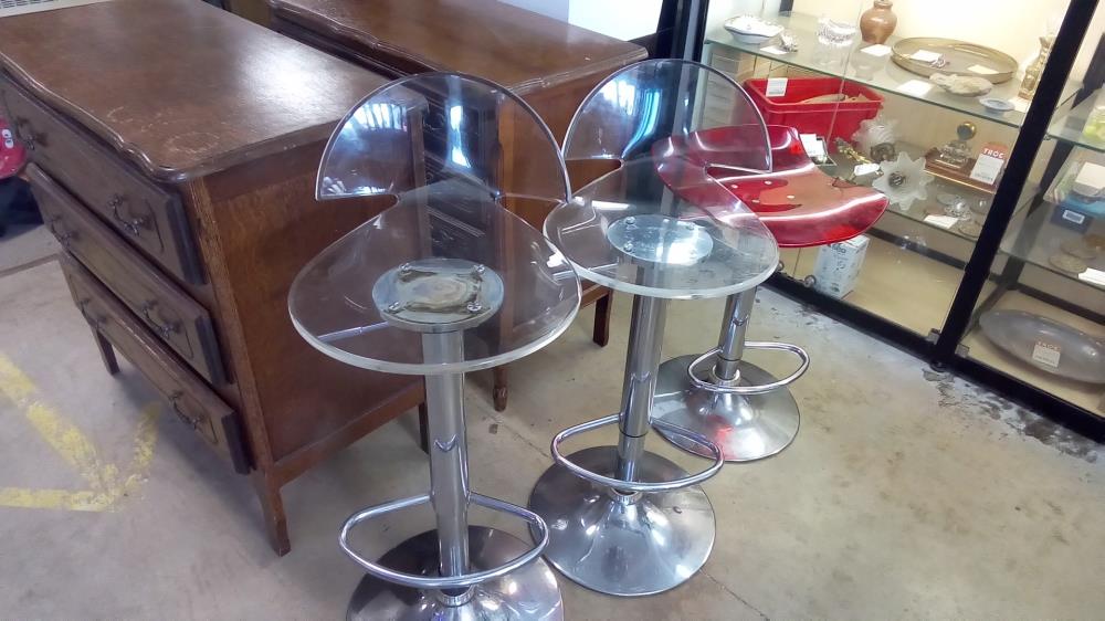 SIÈGE PLEXIGLAS RÉGLABLE