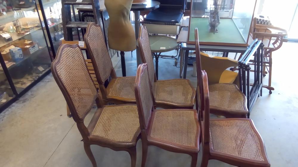 4 CHAISES CANNÉES 