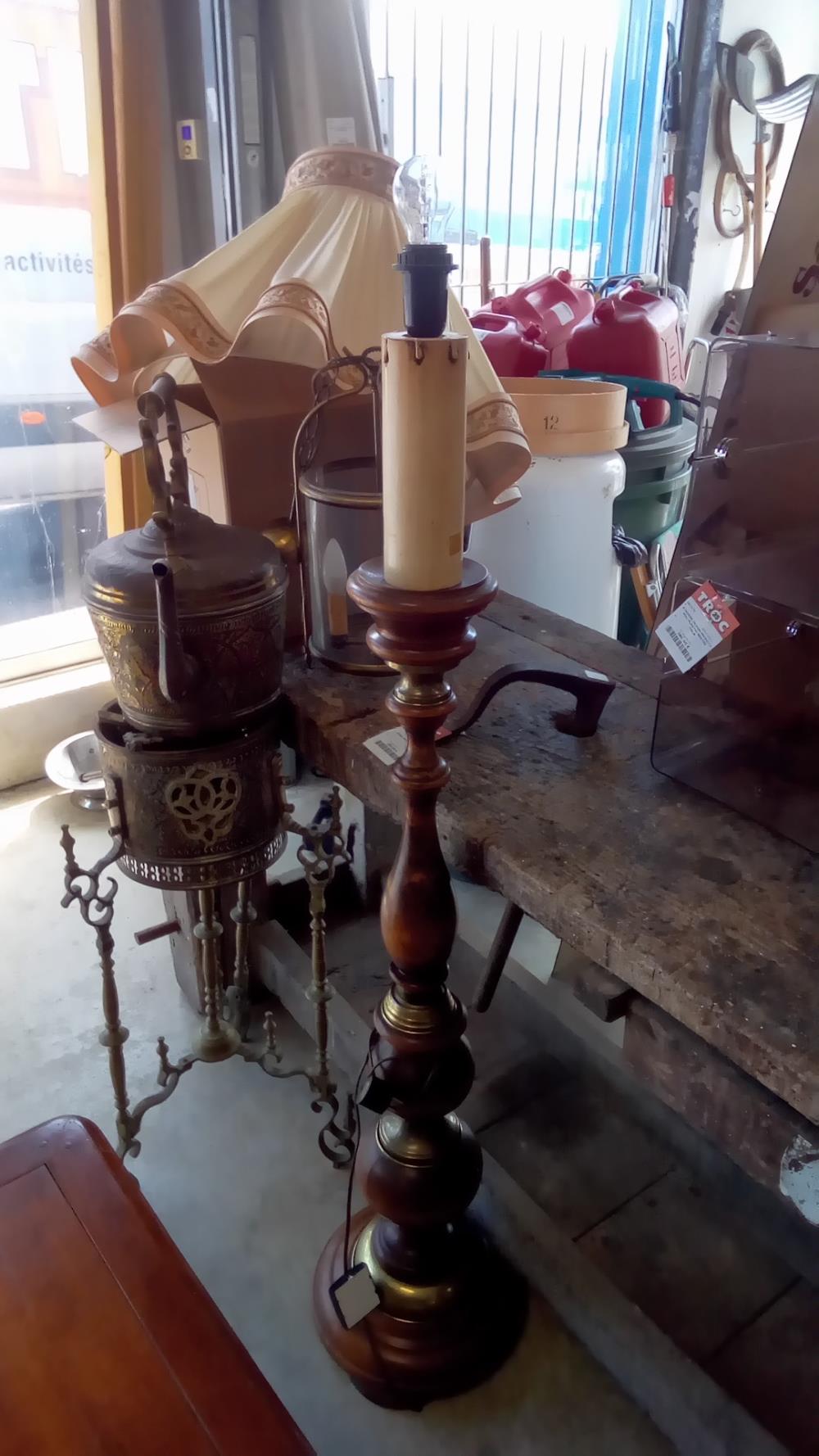 GRANDE LAMPE STYLE PIQUE CIERGE 