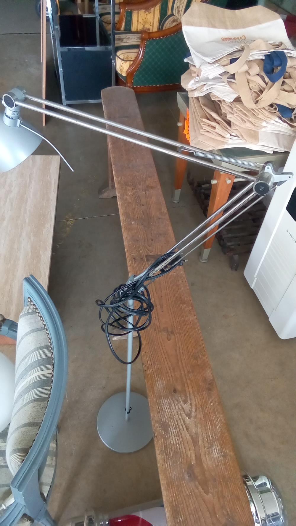 LUMINAIRE LISEUSE