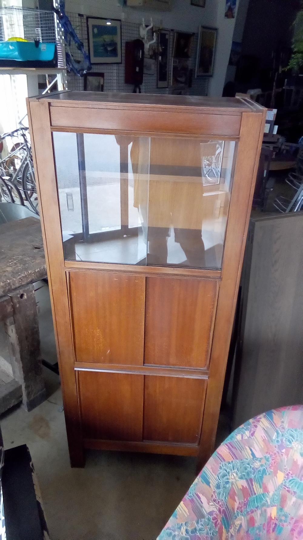 MEUBLE D'APPOINT VINTAGE VITRÉ