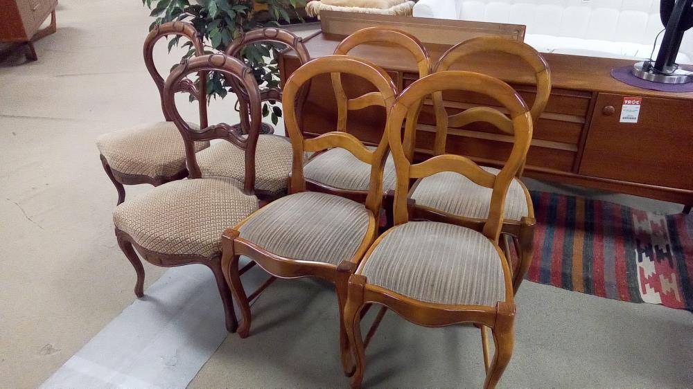 LOT DE 4 CHAISES DE STYLE