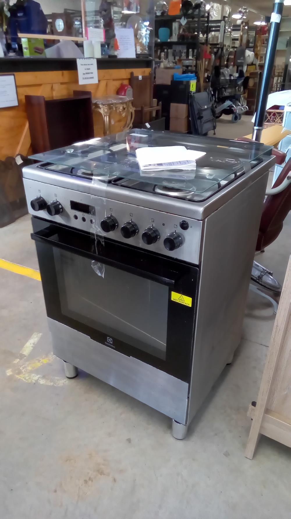 CUISINIÈRE GDV MIXTE ELECTROLUX EN L'ÉTAT !!! (2021) VALEUR 750€