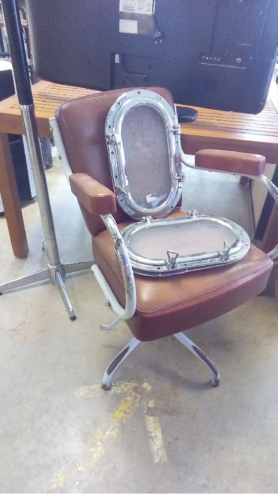 FAUTEUIL DE COIFFEUR
