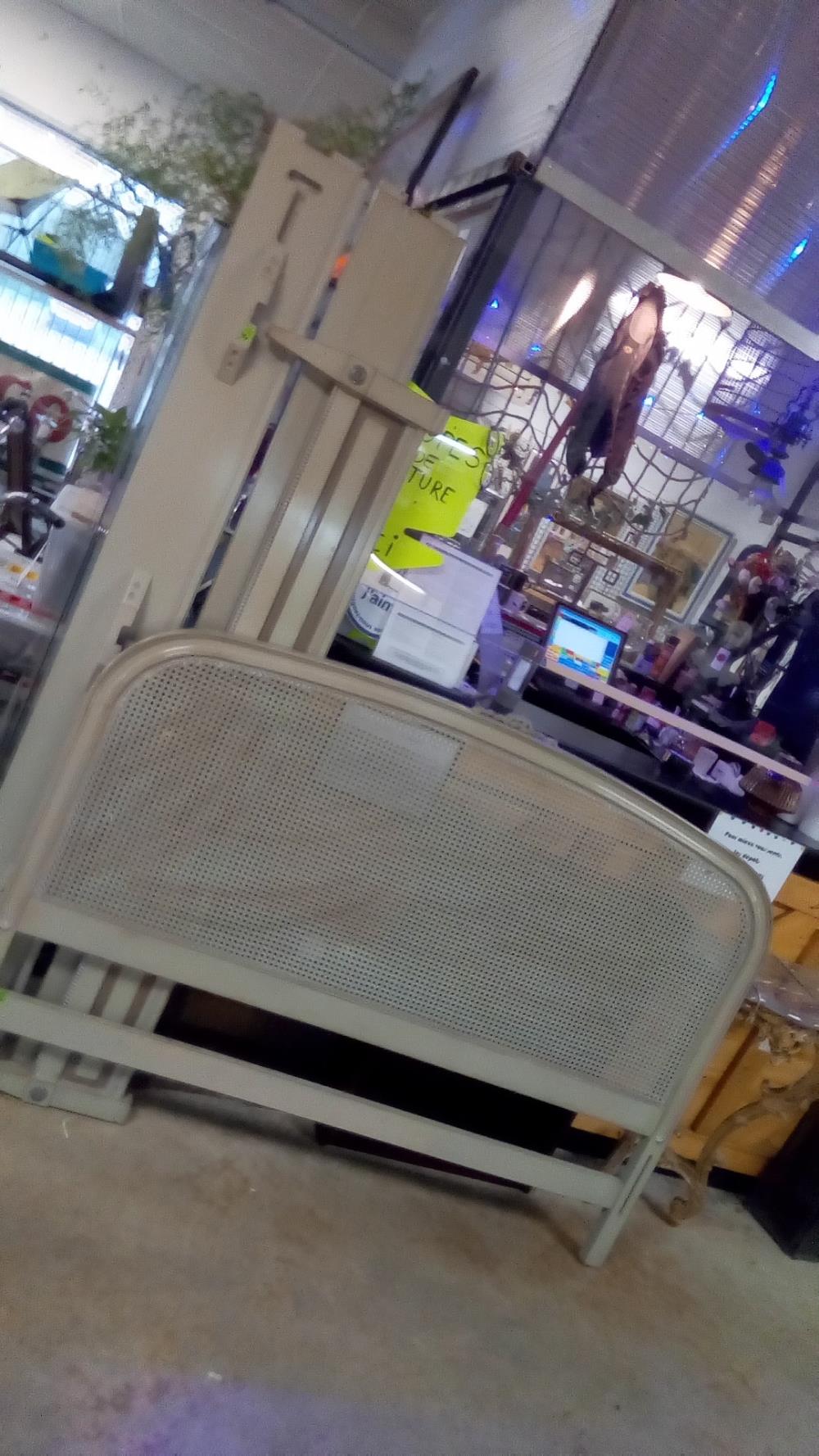 LIT CANNÉ 160X200 CROZATIER LAQUÉ GRIS