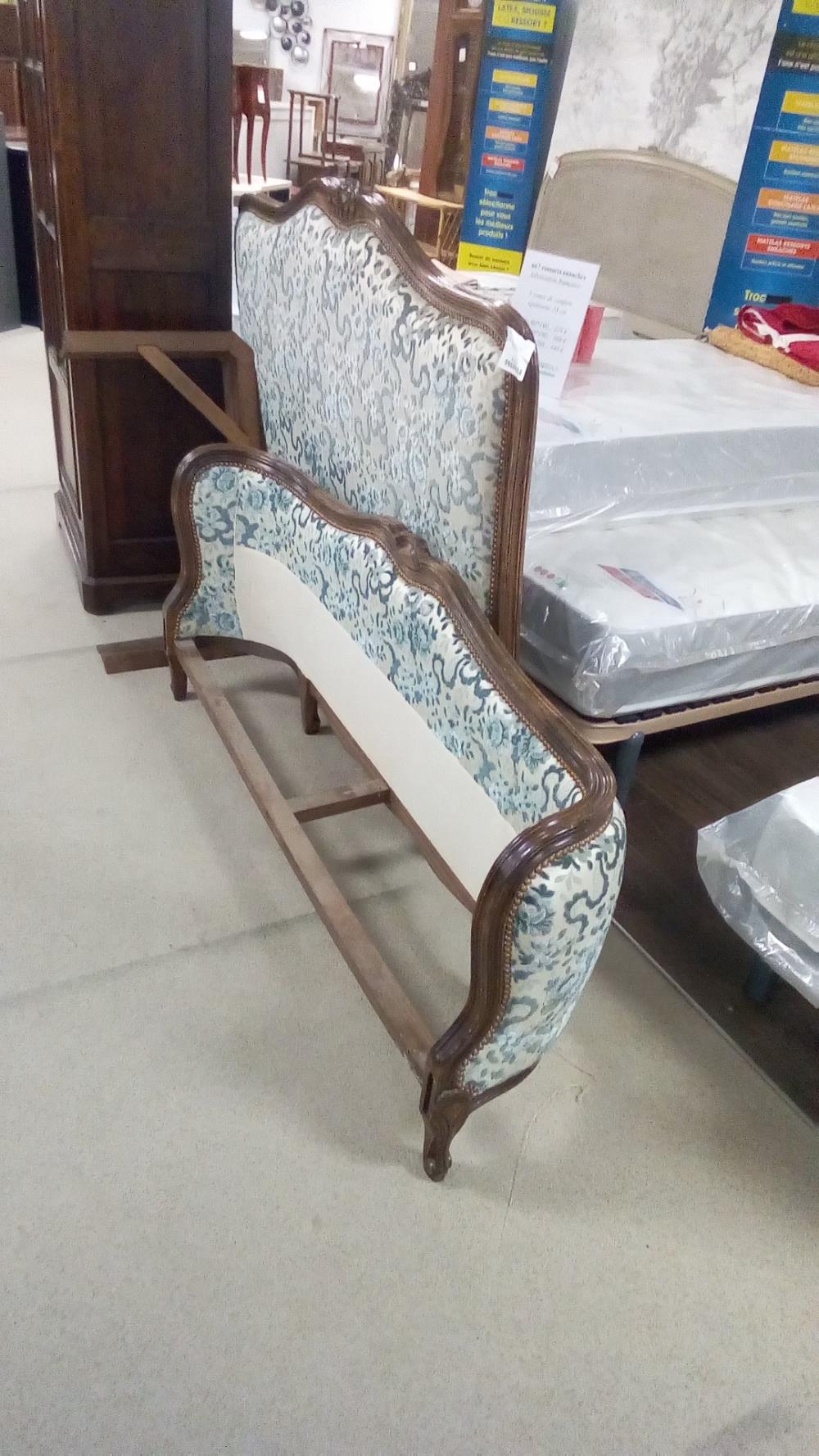 BOIS DE LIT STYLE L XV VELOURS BLEU